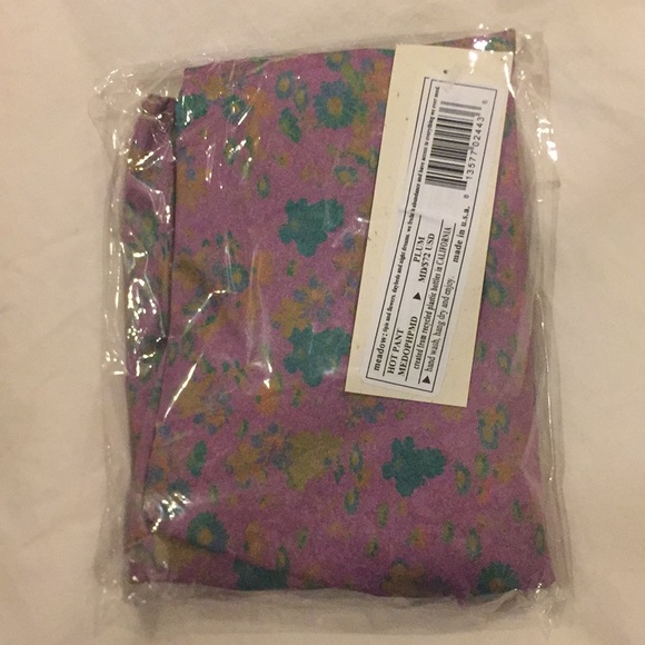 Sold now {NWT} teeki meadow hotpant - Picture 5 of 8